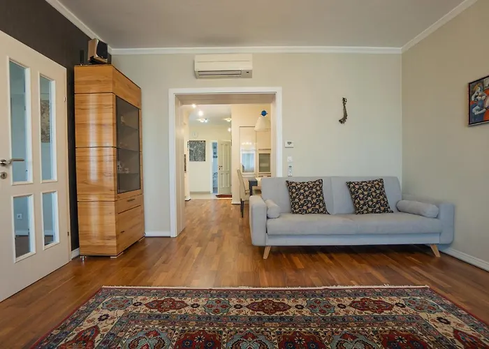 Apartamento With A Balcony - 15 Min To City Center Viena
