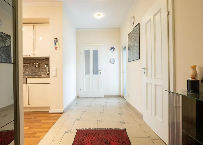 With A Balcony - 15 Min To City Center Apartamento *